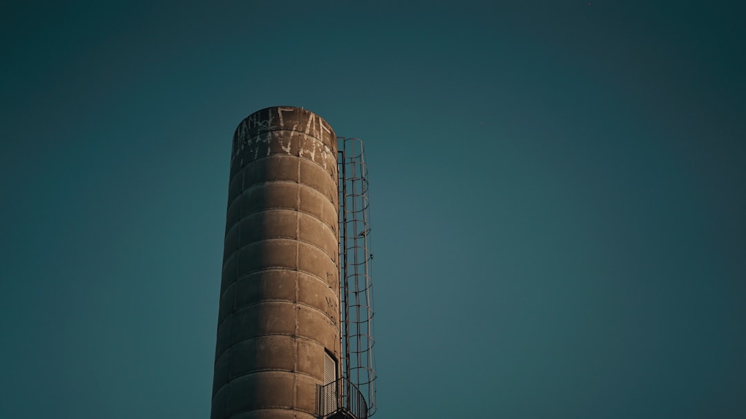 露营灯与帐篷搭配方案：提升户外夜间体验的装备组合建议