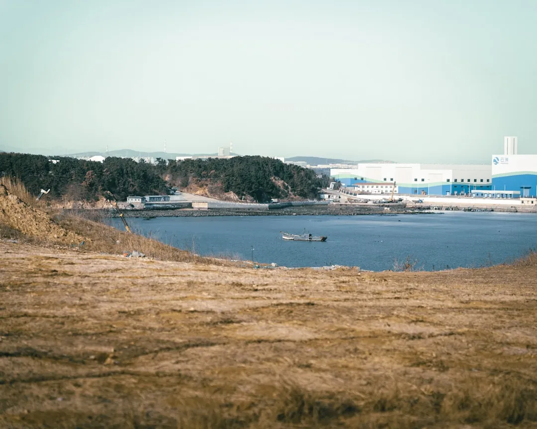2024年宁波市场户外防潮垫与登山杖选购对比分析