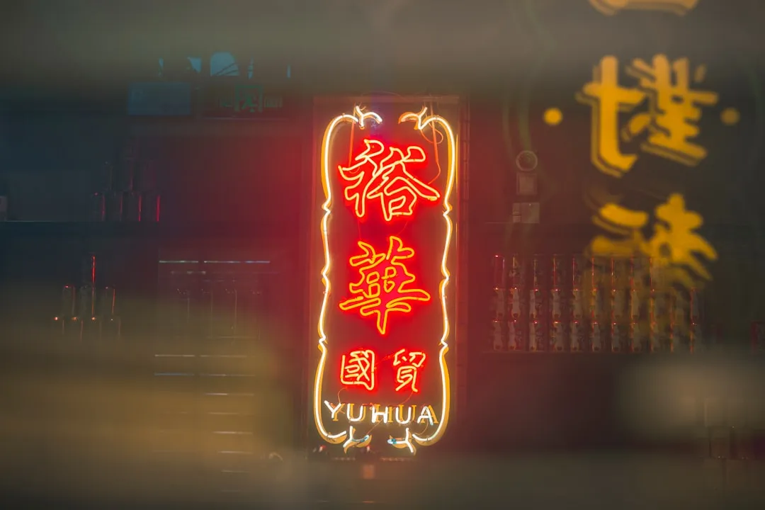 户外帐篷材质与结构技术解析：如何保障恶劣天气下的安全性